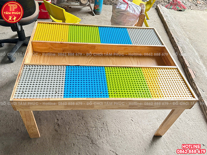 Bàn Lego cho bé mầm non bằng gỗ tự nhiên NT1-018