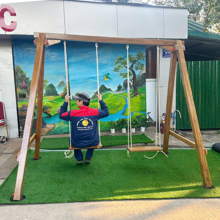 TPG4-003-A-xich-du-bang-go-2-cho-ngoi-cho-be-dep-gia-re-2