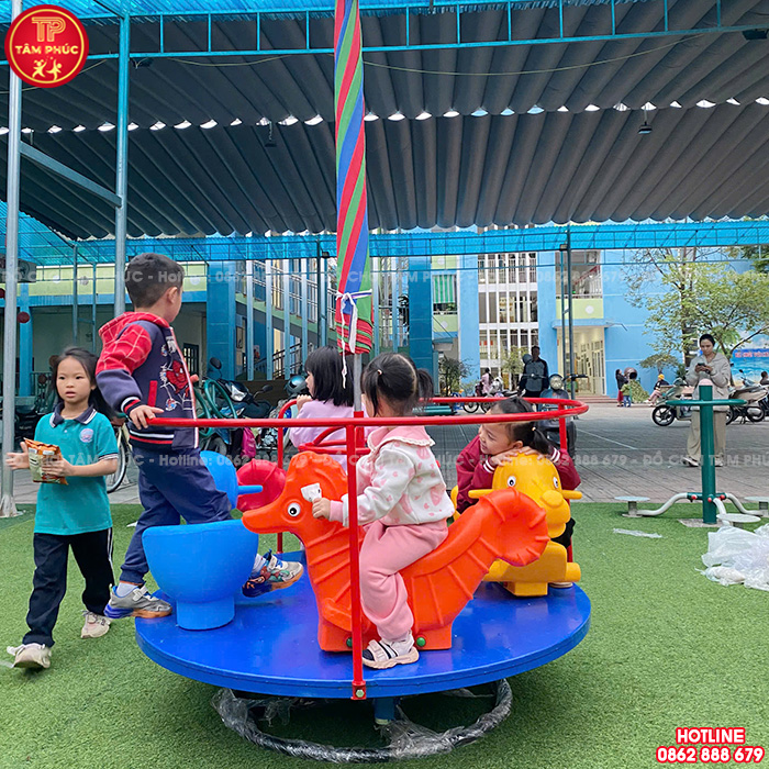 Bàn giao thiết bị và lắp đồ chơi ngoài trời cho trường mầm non tại Bắc Ninh