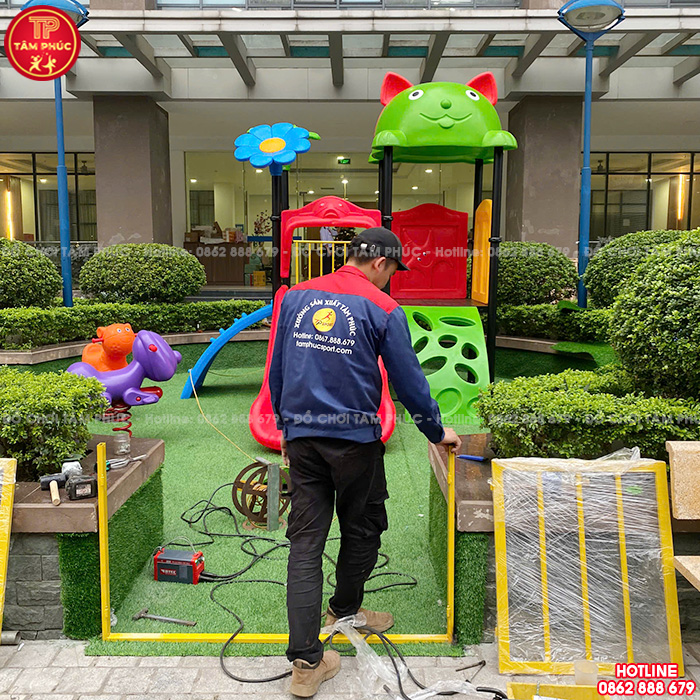 Công trình: Thi công lắp đặt đồ chơi ngoài trời trẻ em cho khu chung cư tại Hà Nội