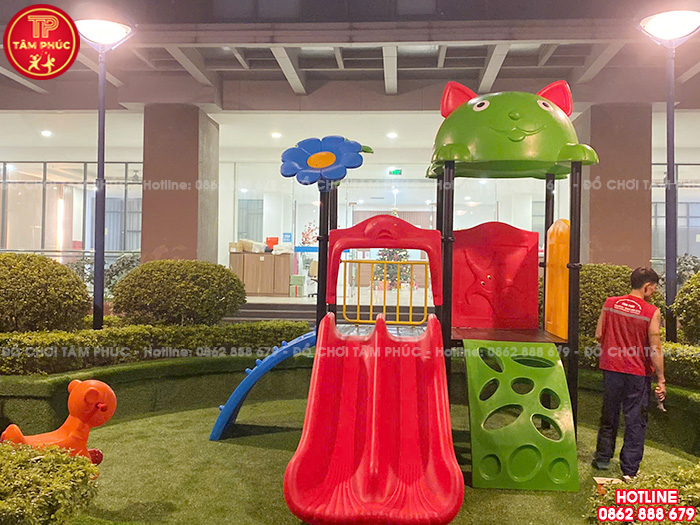 Công trình: Thi công lắp đặt đồ chơi ngoài trời trẻ em cho khu chung cư tại Hà Nội