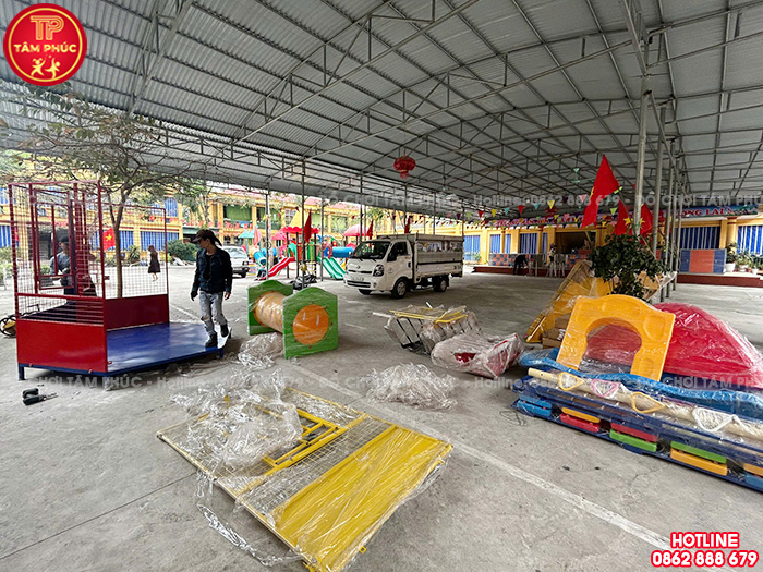 Công trình lắp đặt bàn giao thiết bị và đồ chơi cho trường mầm non tại Thái Nguyên