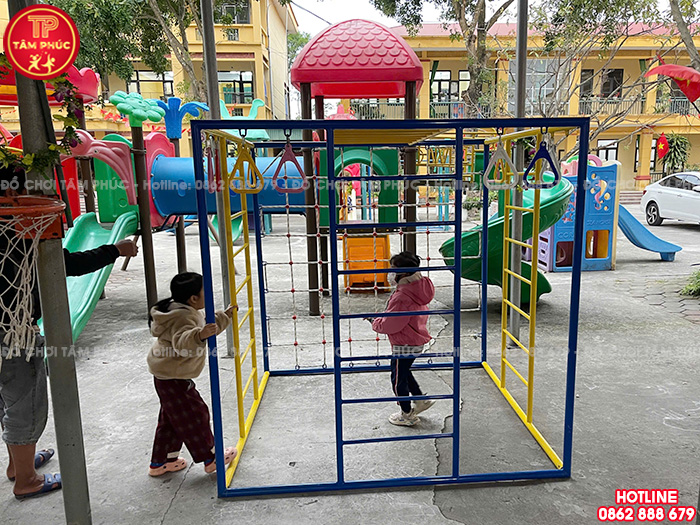Công trình lắp đặt bàn giao thiết bị và đồ chơi cho trường mầm non tại Thái Nguyên