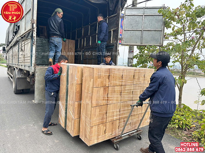 Bàn giao thiết bị mầm non và lắp đặt đồ chơi ngoài trời cho trường mầm non tại Hưng Yên