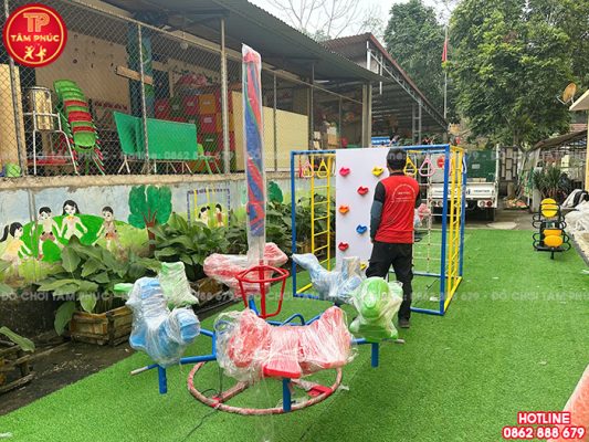 Lắp đặt đồ chơi ngoài trời cho trường mầm non tại Lạng Sơn