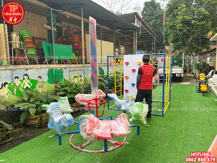 Lắp đặt đồ chơi ngoài trời cho trường mầm non tại Lạng Sơn