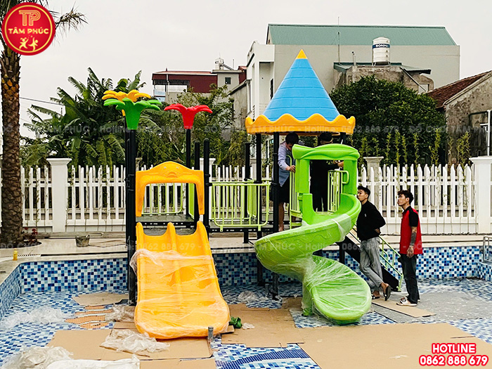Bộ cầu trượt bể bơi mái Lâu Đài đa năng cao cấp