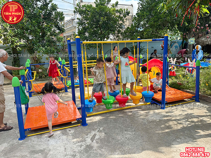 Bộ vận động thể chất đa năng ngoài trời cho bé mầm non TP7-033