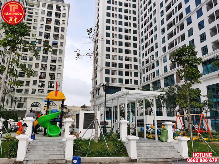 Công trình thi công lắp đặt đồ chơi ngoài trời cho sân khu chung cư tại Hà Nội