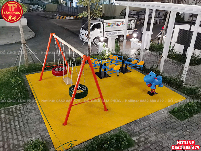 Công trình thi công lắp đặt đồ chơi ngoài trời cho sân khu chung cư tại Hà Nội