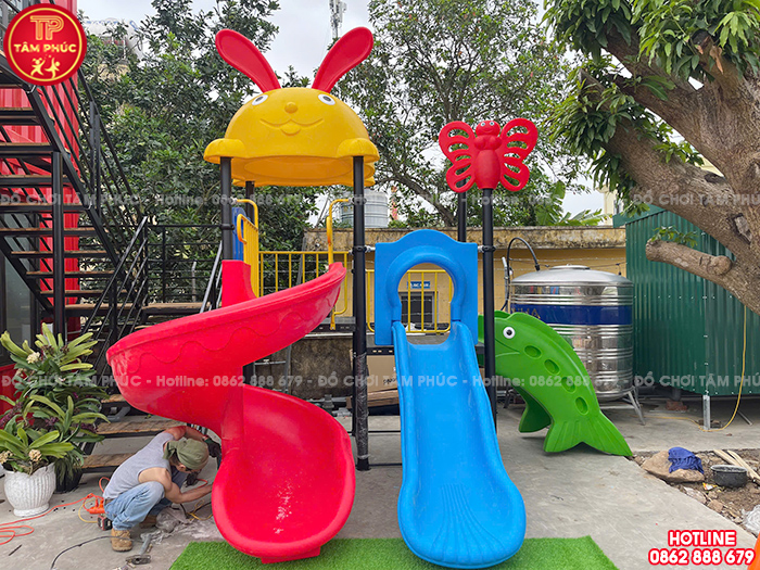 Lắp đặt đồ chơi ngoài trời cho sân vườn gia đình anh Hưng tại Vĩnh Phúc