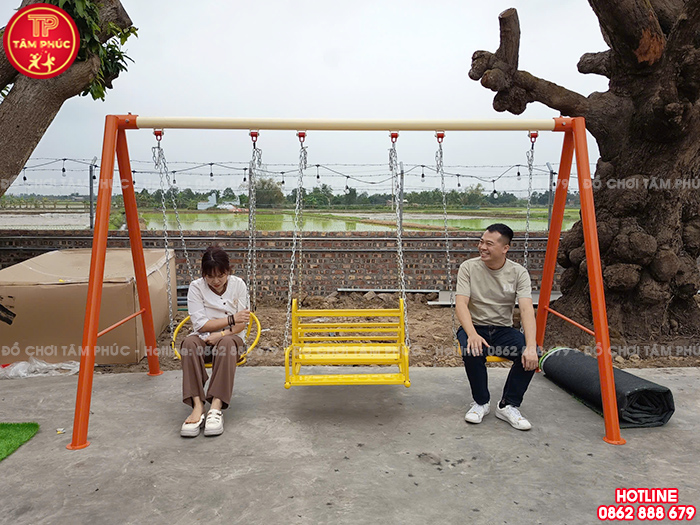 Lắp đặt đồ chơi ngoài trời cho sân vườn gia đình anh Hưng tại Vĩnh Phúc