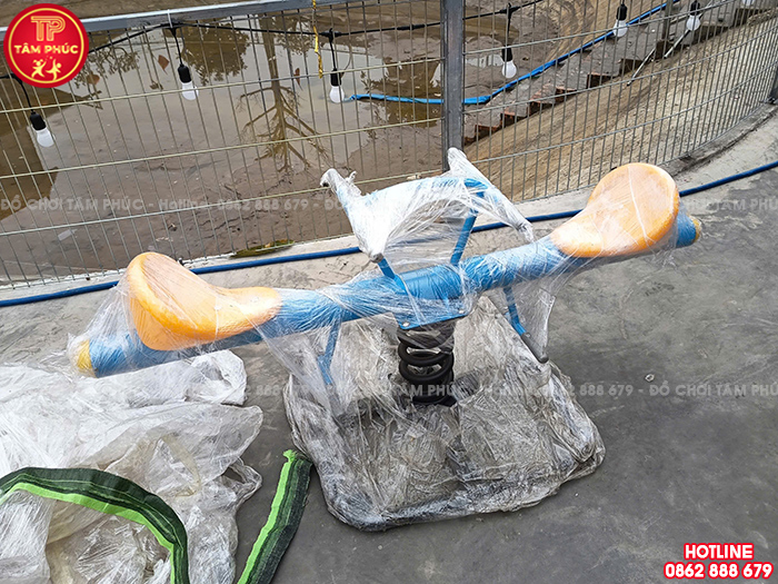 Lắp đặt đồ chơi ngoài trời cho sân vườn gia đình anh Hưng tại Vĩnh Phúc
