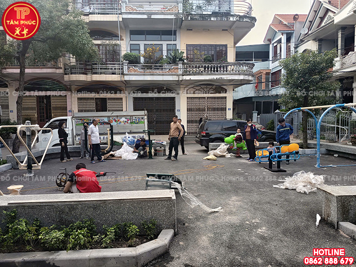 Lắp đặt thiết bị thể dục và đồ chơi ngoài trời cho sân tập thể tại Quảng Ninh