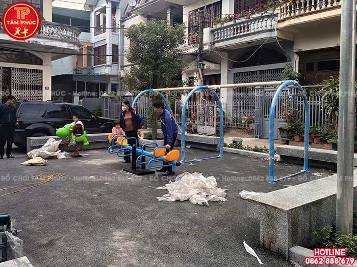 Lắp đặt thiết bị thể dục và đồ chơi ngoài trời cho sân tập thể tại Quảng Ninh