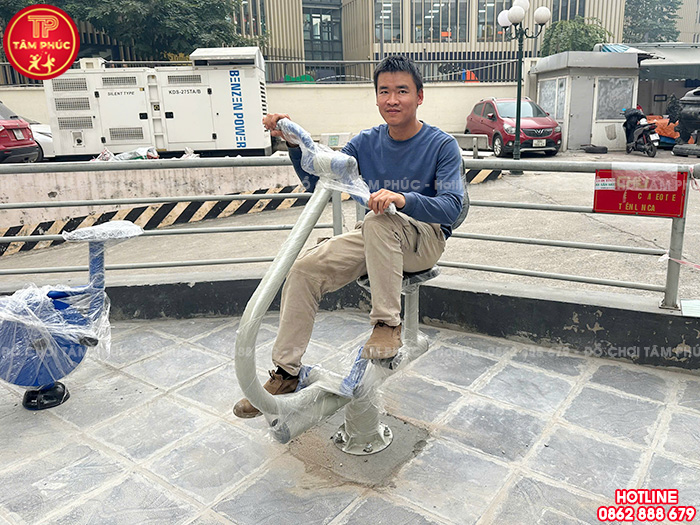 Thi công lắp đặt đồ chơi ngoài trời & máy tập thể dục cho sân chung cư tại Hà Đông, Hà Nội