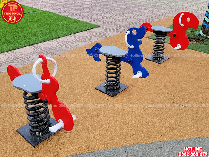 Tiêu chí kỹ thuật và thẩm mỹ khi chọn thú nhún lò xo nhựa HDPE cho trường mầm non quốc tế