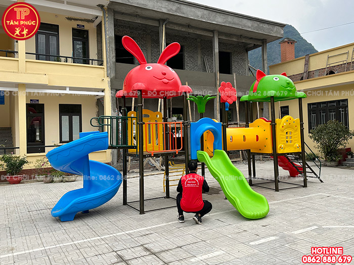 Bộ cầu trượt liên hoàn ngoài trời cho bé mầm non 3 khối