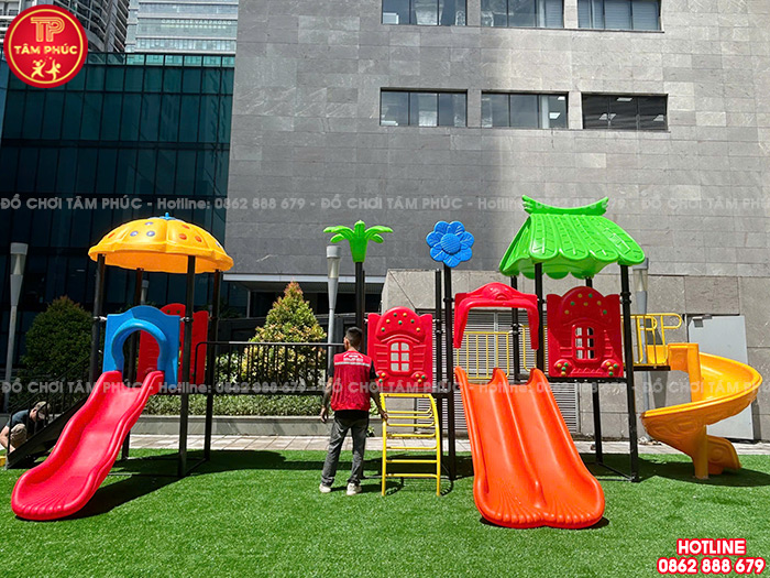 Mẫu cầu trượt liên hoàn ngoài trời 4 khối cho sân chung cư