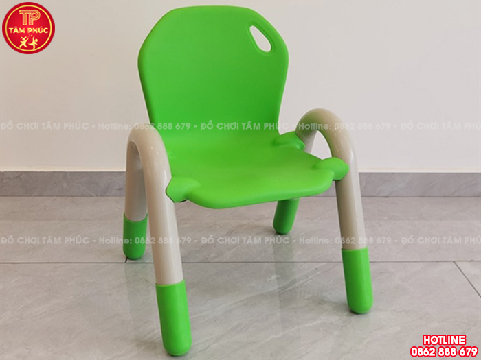Ghế nhựa đúc cho bé mầm non có tay vịn nhập khẩu NK1-008