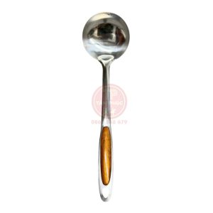 Muôi múc canh inox cán đào cho trường mầm non NT8-033