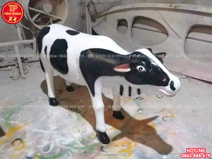 Tượng con bò sữa cho vườn cổ tích bé mầm non TP8-036