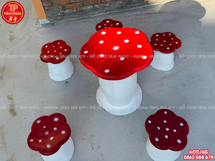 Bộ bàn ghế hình nấm cho vườn cổ tích mầm non TP8-038