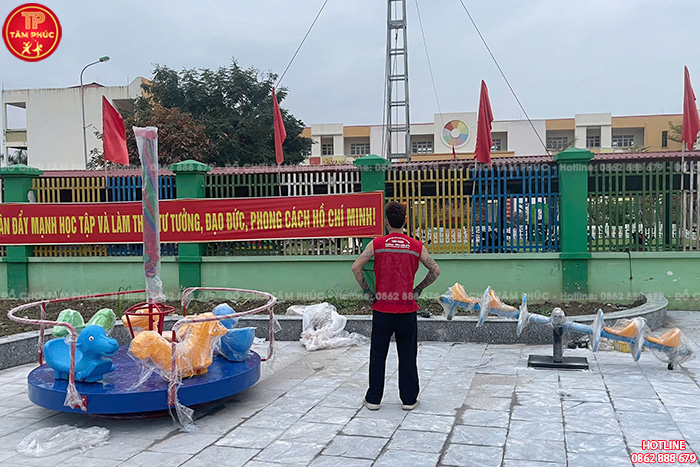 Lắp đặt máy tập thể dục và đồ chơi ngoài trời cho nhà văn hoá tại Quảng Ninh