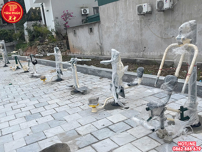 Lắp đặt máy tập thể dục và đồ chơi ngoài trời cho nhà văn hoá tại Quảng Ninh
