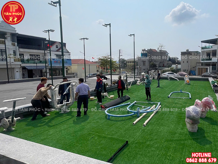 Lắp đặt máy tập thể dục và đồ chơi ngoài trời cho sân cộng đồng tại Hải Phòng