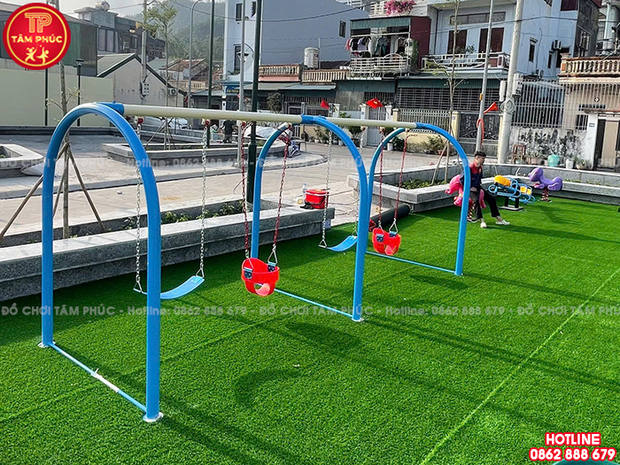 Lắp đặt máy tập thể dục và đồ chơi ngoài trời cho sân cộng đồng tại Hải Phòng
