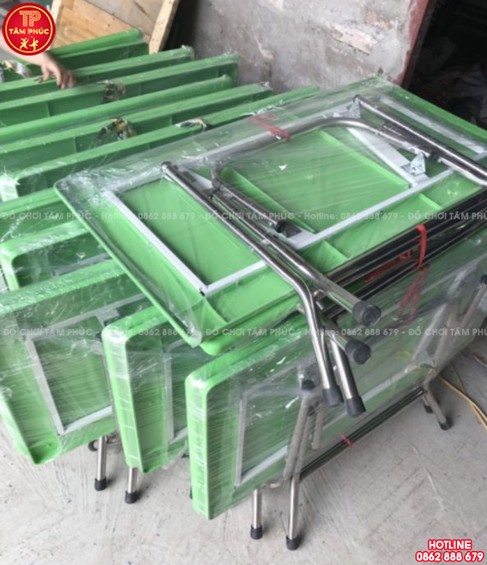 Bàn nhựa đúc mầm non chân gấp inox NT1-020