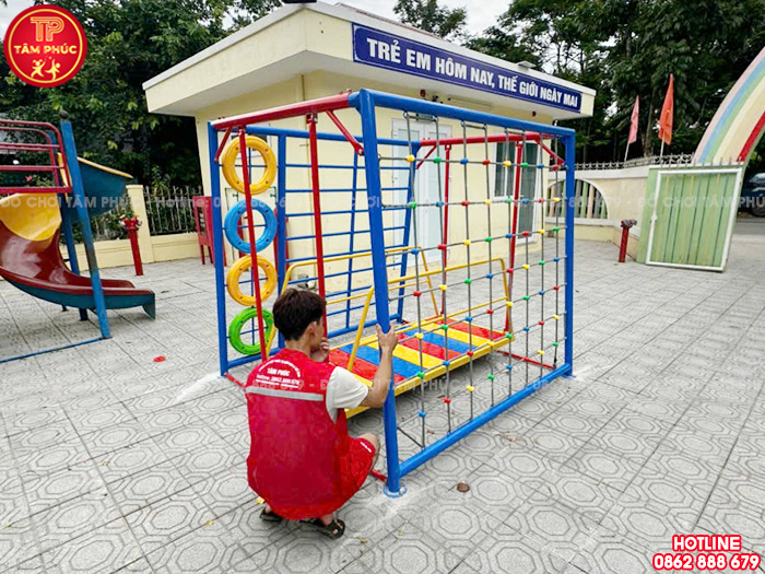 Xích đu sàn lắc đa năng kèm vách leo thang leo cho bé TP4-047