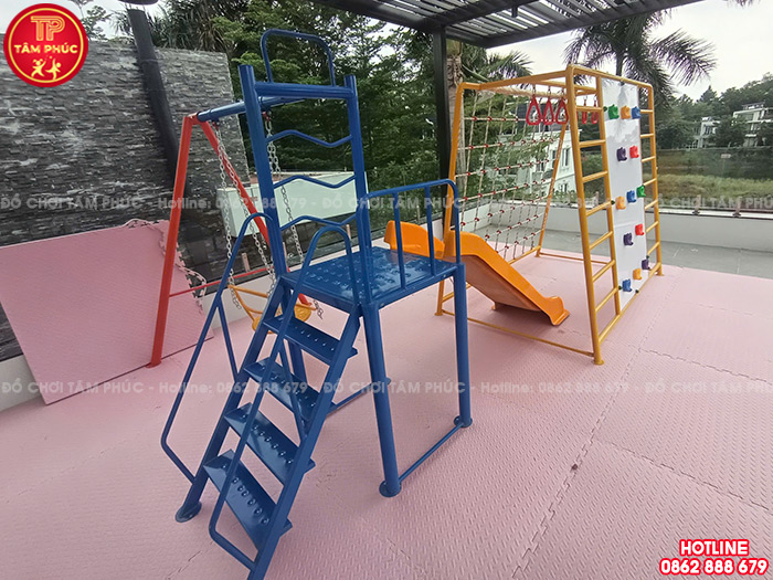 Lắp đặt đồ chơi ngoài trời trên sân thượng cho homestay tại hồ Đại Lải, Vĩnh Phúc