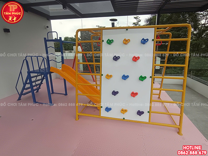 Lắp đặt đồ chơi ngoài trời trên sân thượng cho homestay tại hồ Đại Lải, Vĩnh Phúc