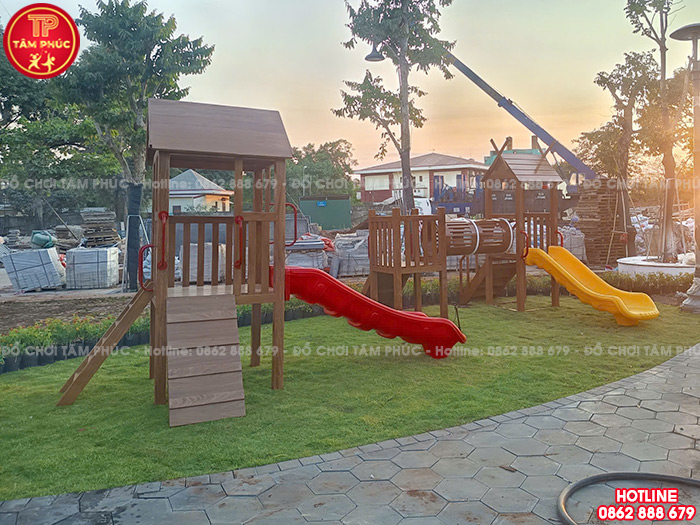 Thi công lắp đặt cầu trượt gỗ ngoài trời và thiết bị thể dục ngoài trời cho khu đô thị tại Đăk Lăk
