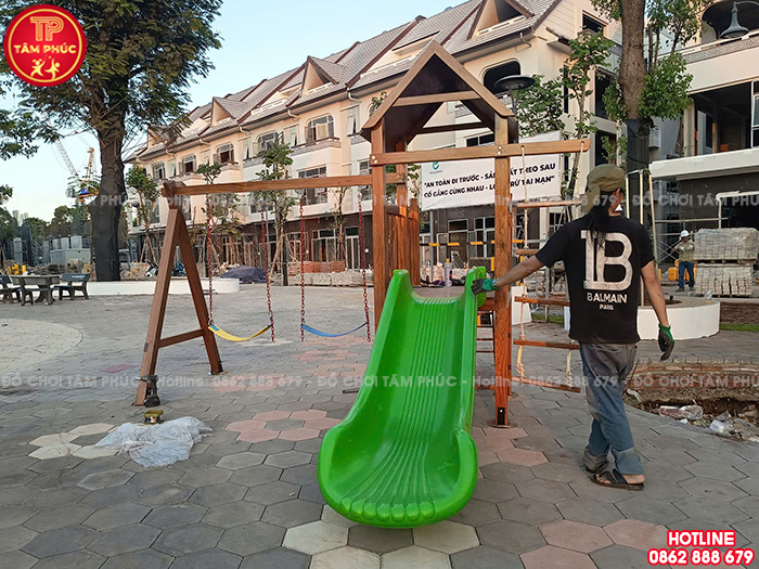 Thi công lắp đặt cầu trượt gỗ ngoài trời và thiết bị thể dục ngoài trời cho khu đô thị tại Đăk Lăk
