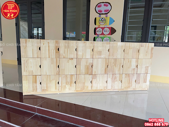 Tủ kệ gỗ cho bé mầm non chất lượng cao của Đồ Chơi Tâm Phúc