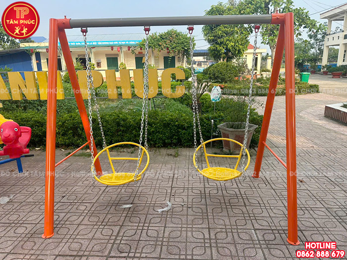 Ghế nôi xích đu bằng sắt cho bé mầm non TP9-060