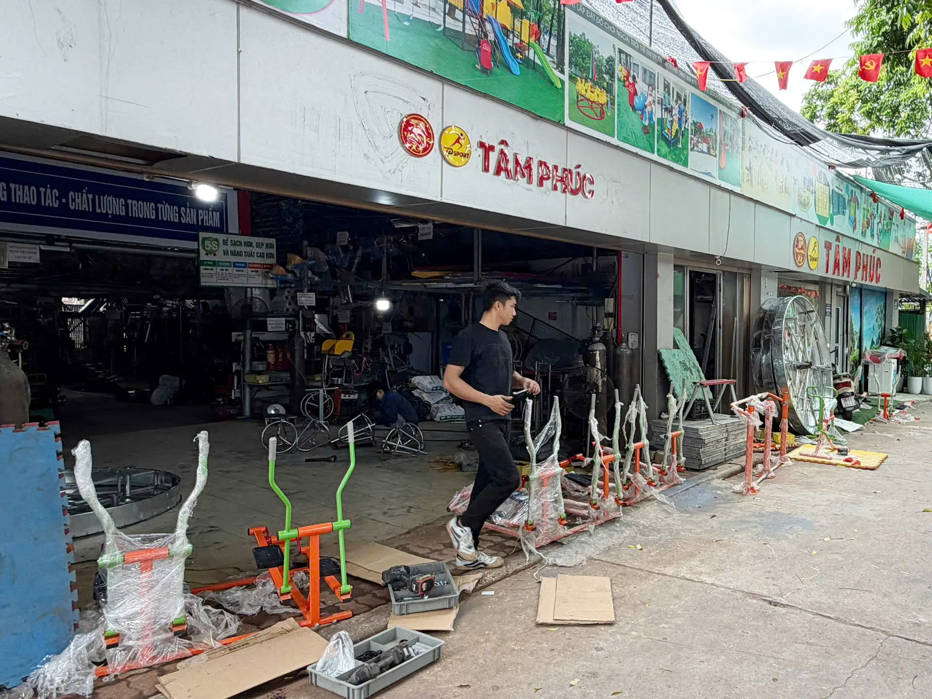 Xưởng sản xuất trực tiếp của Tâm Phúc